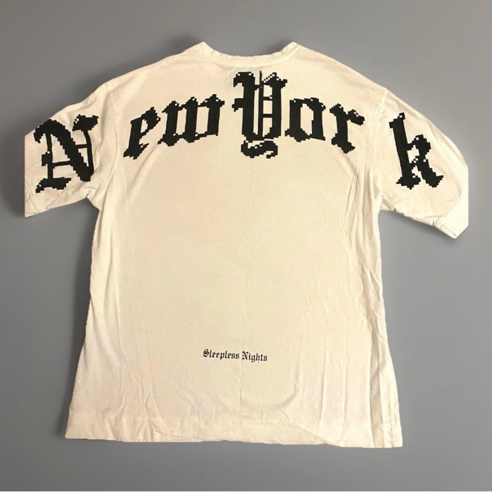 URBN IDNTY Men’s Sz S White‎ T-Shirt Bold New York Print On Back Y2K Style